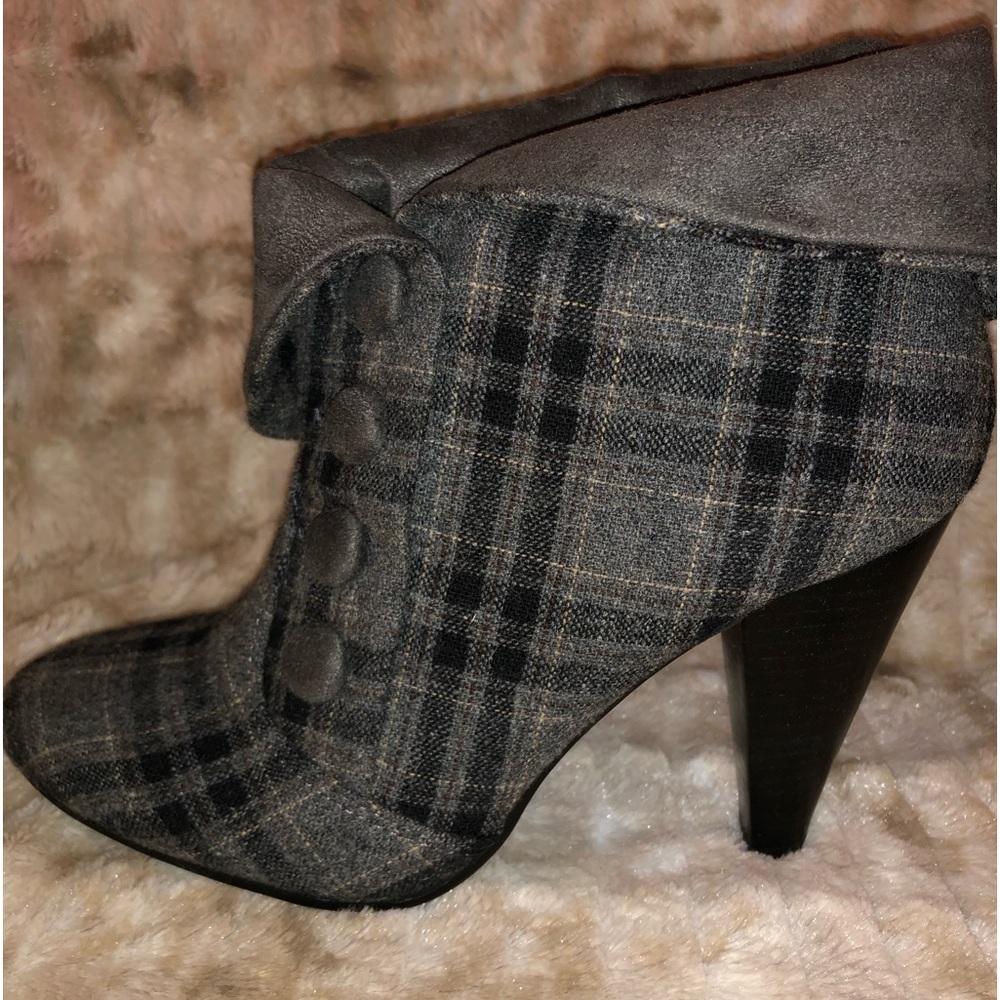 Diba Grey Plaid Ankle Boots with 3.5” heel
